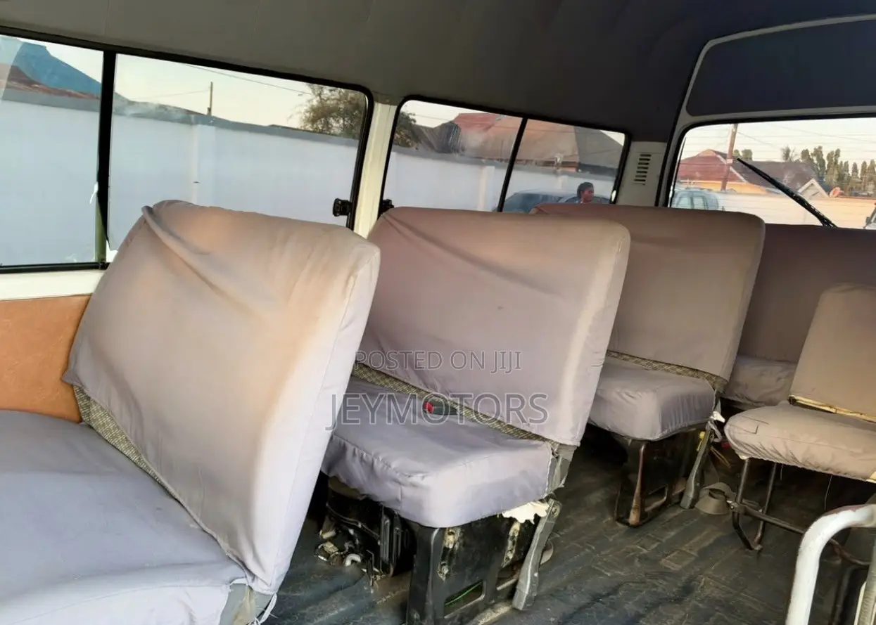 Toyota HiAce 2008 White