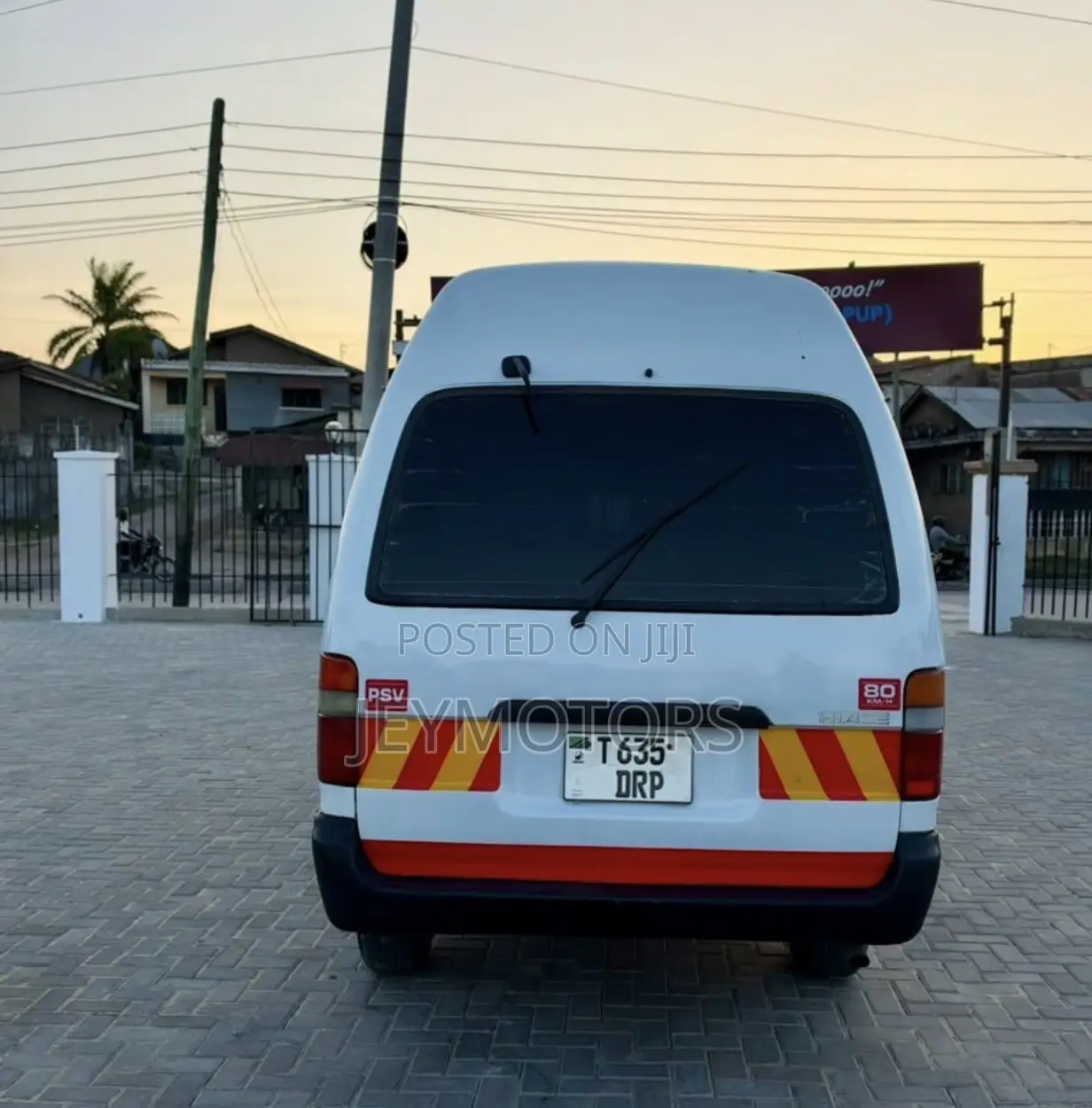 Toyota HiAce 2008 White