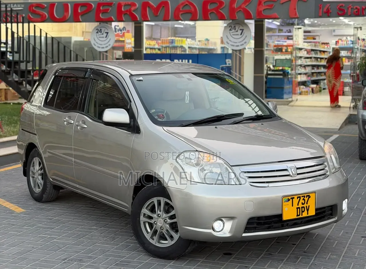 Toyota Raum 2004 Blue