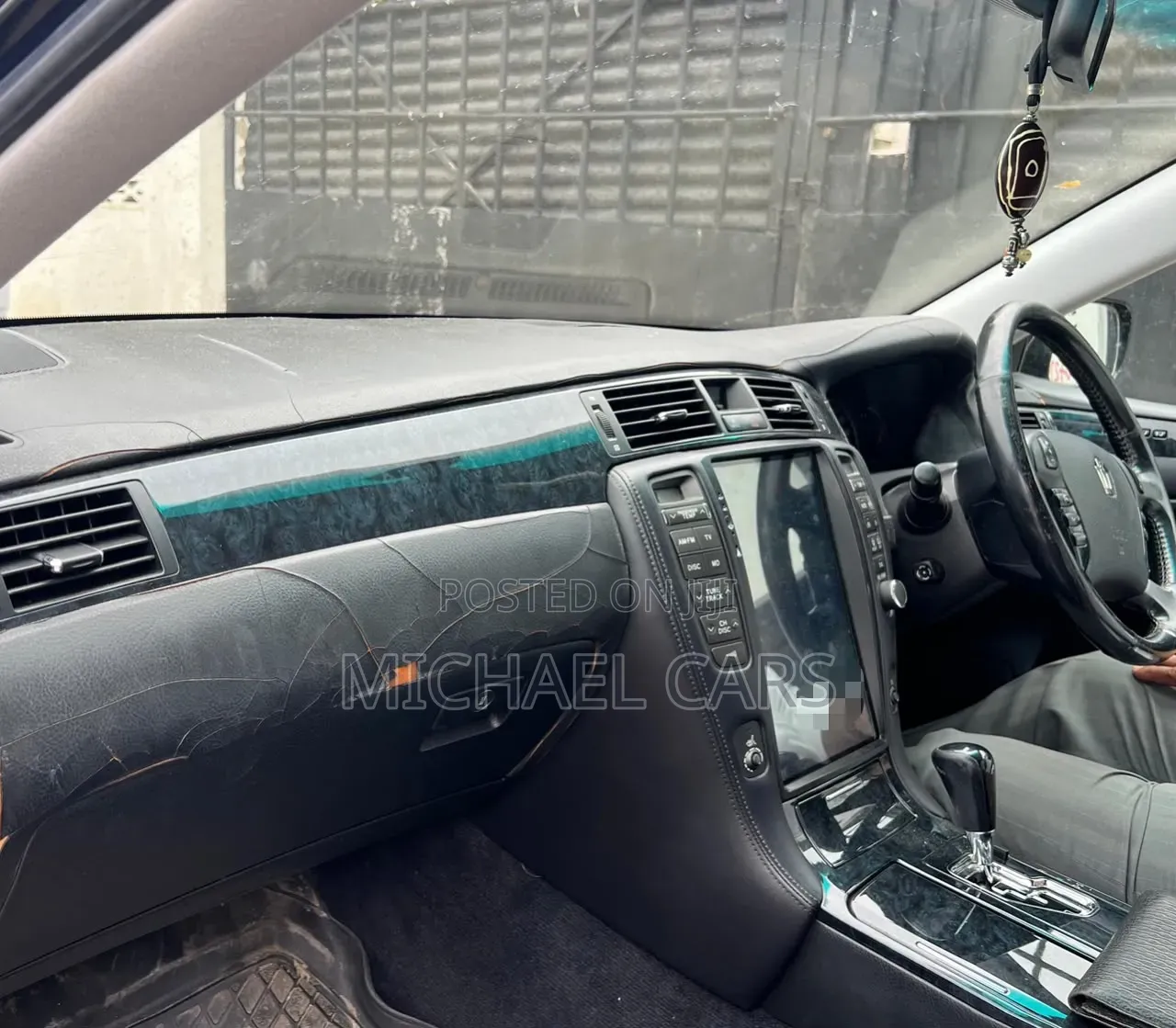 Toyota Crown 2004 Black