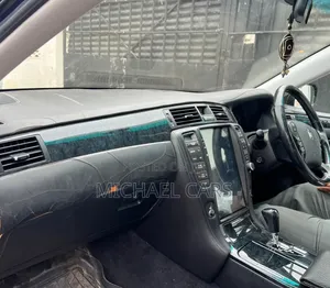 Toyota Crown 2004 Black