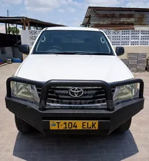 Toyota Hilux 2011 Off white