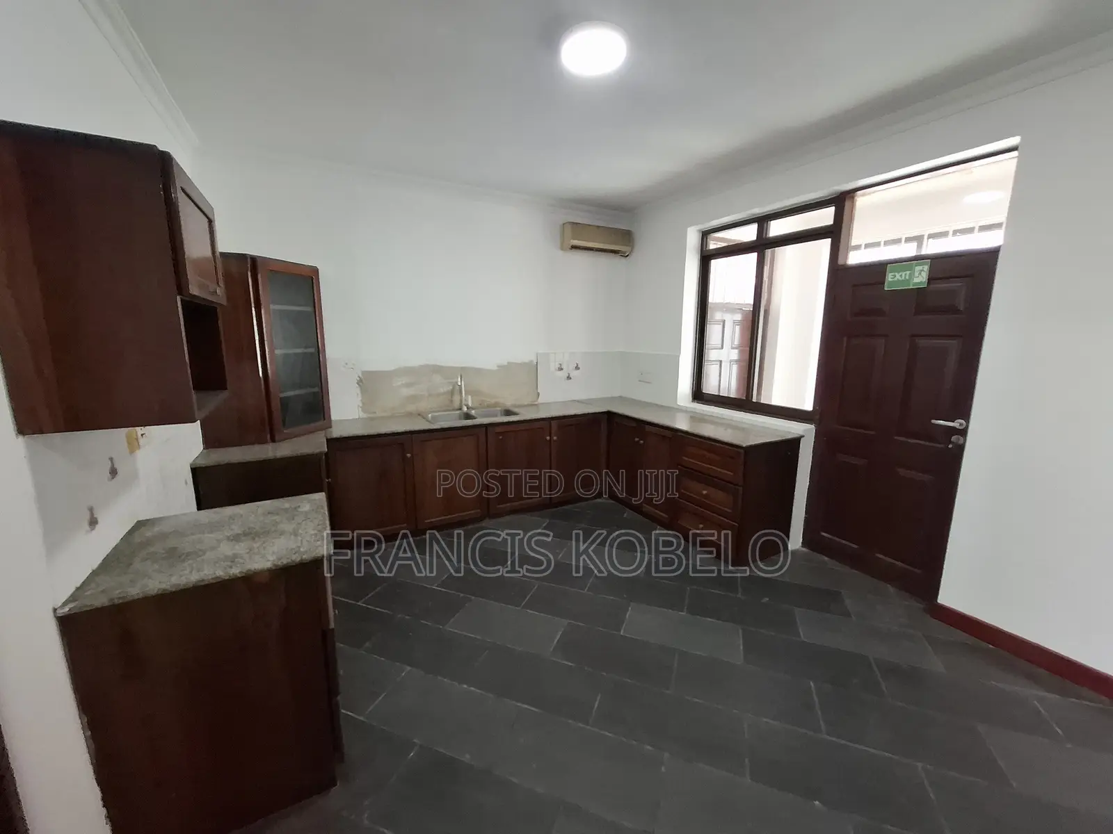 Office Space for Rent at Victoria