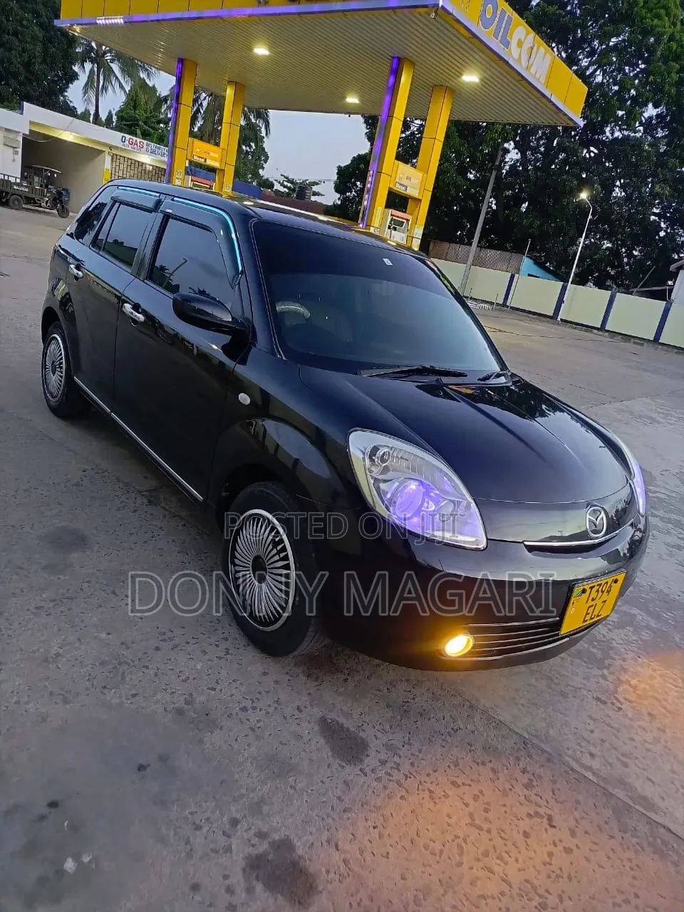 Mazda Verisa 2008 Maroon