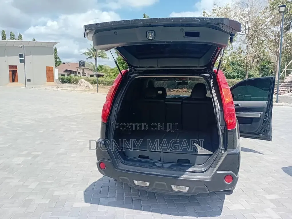 Nissan X-Trail 2011 Black