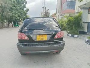 Toyota Harrier 2000 Black
