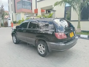 Toyota Harrier 2000 Black