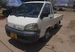 Toyota TownAce 2000 White