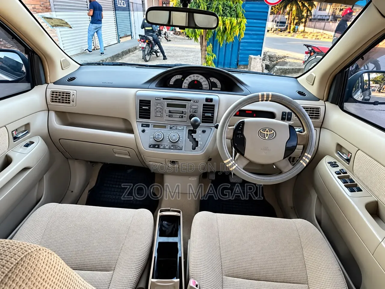 Toyota Raum 2003 Beige