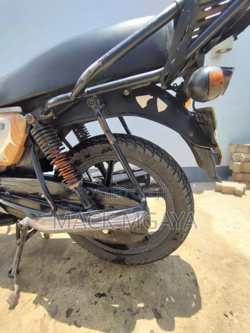 Bajaj Boxer 2020 Black