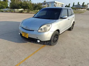 Mazda Verisa 2008 Silver