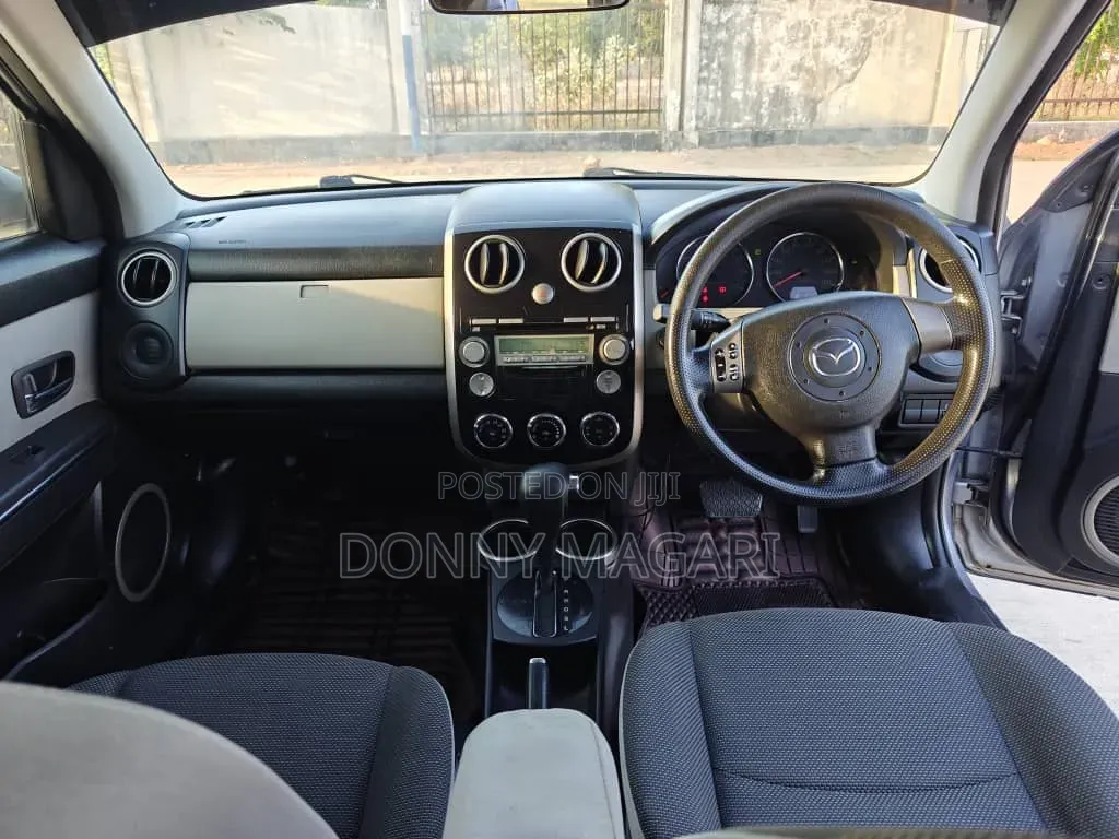 Mazda Verisa 2008 Silver