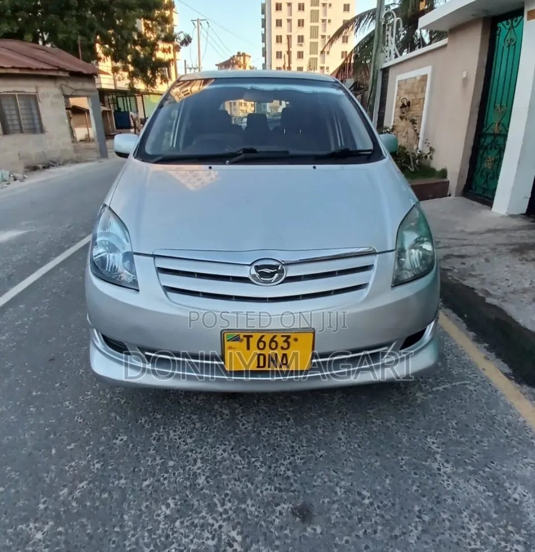 Toyota Corolla Spacio 2005 Silver
