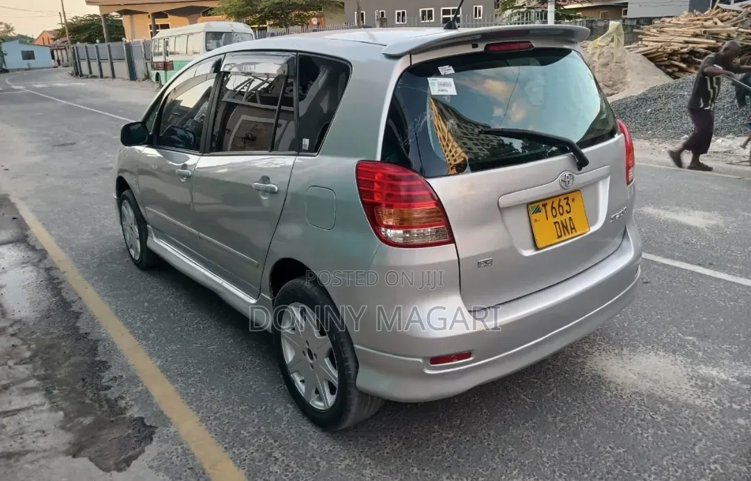 Toyota Corolla Spacio 2005 Silver