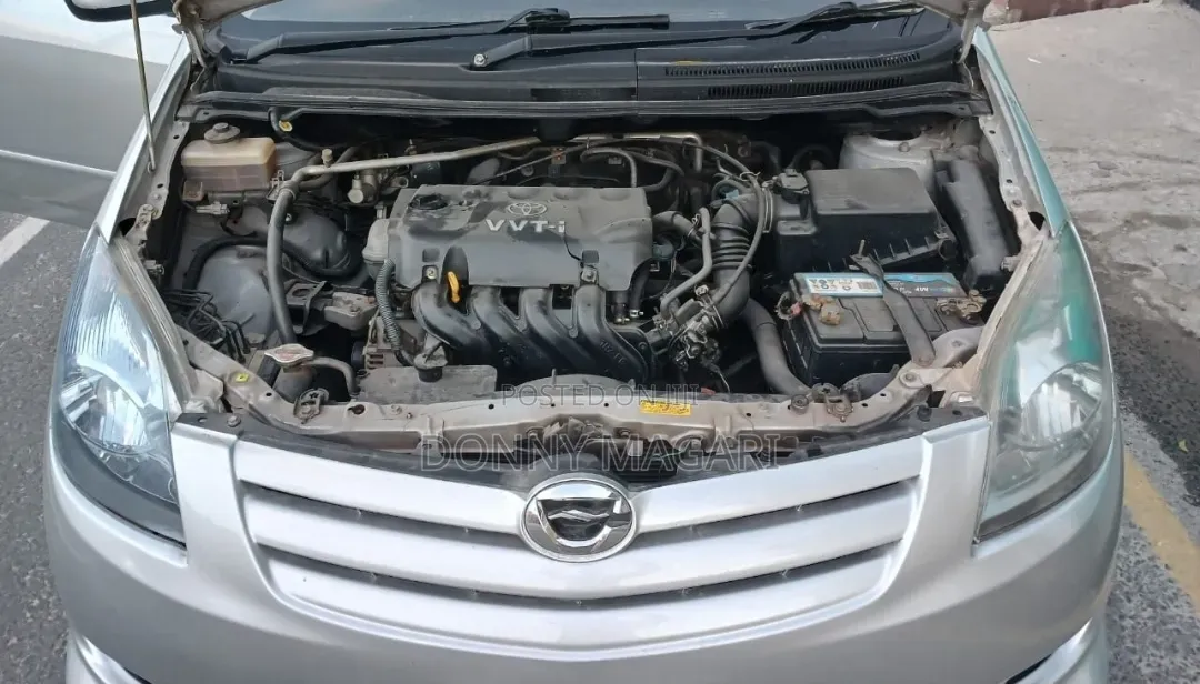 Toyota Corolla Spacio 2005 Silver