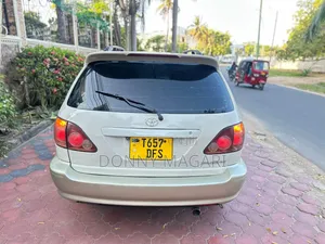 Toyota Harrier 2002 White