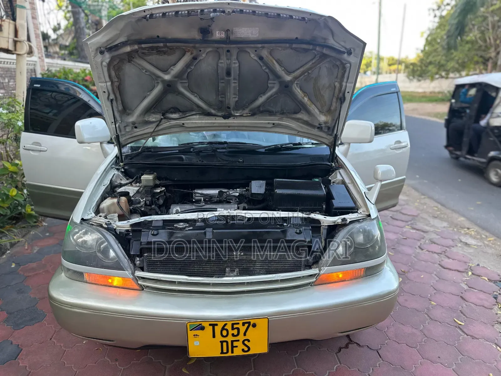 Toyota Harrier 2002 White