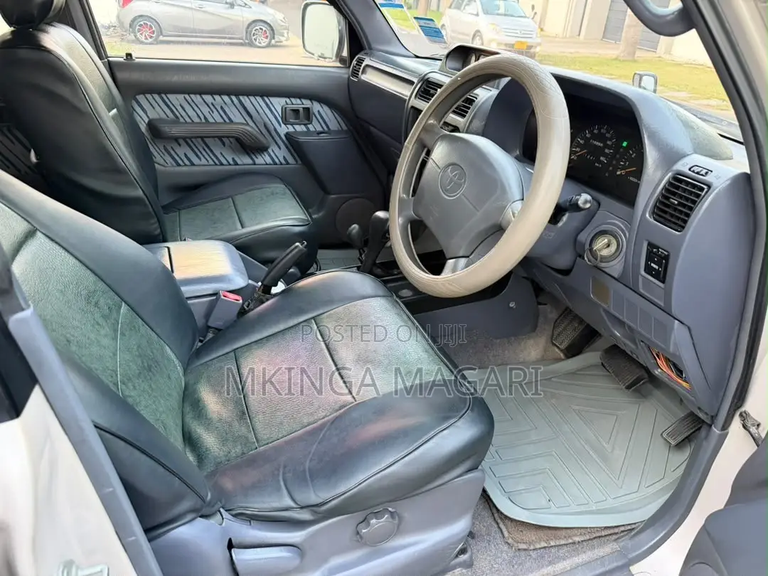 Toyota Land Cruiser Prado 2006 Silver