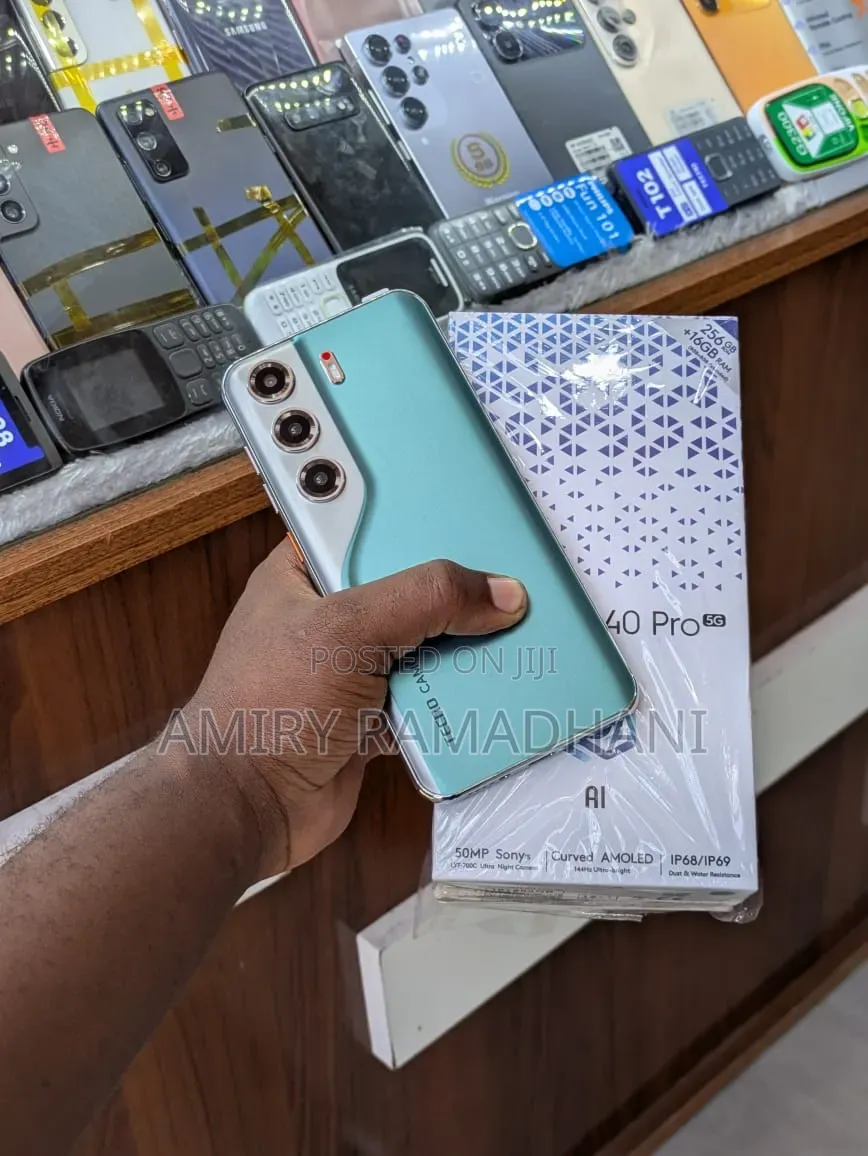 New Tecno Camon 40 256 GB Green