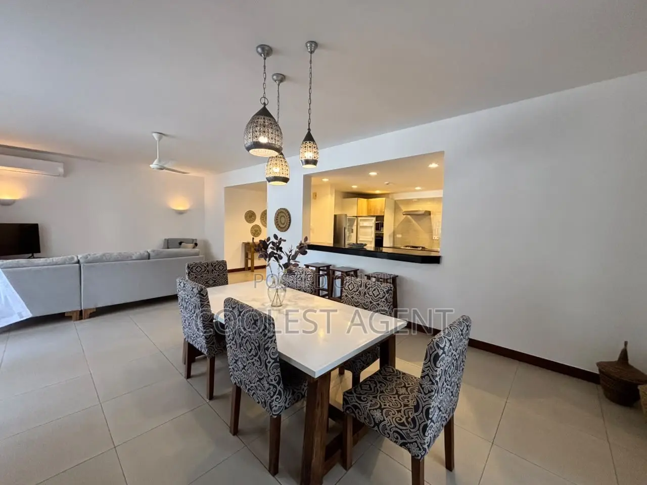 Furnished 4bdrm Villa in Coolest Estate, Oyster Bay for rent