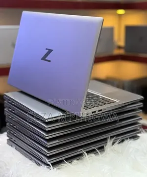 New Laptop HP ZBook Firefly 14 G11 16GB Intel Core i7 SSD 256GB