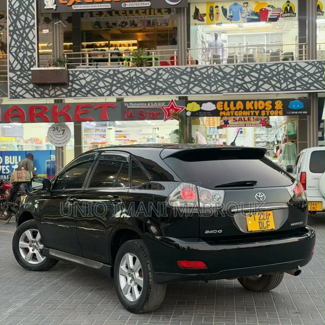 Toyota Harrier 2005 Black