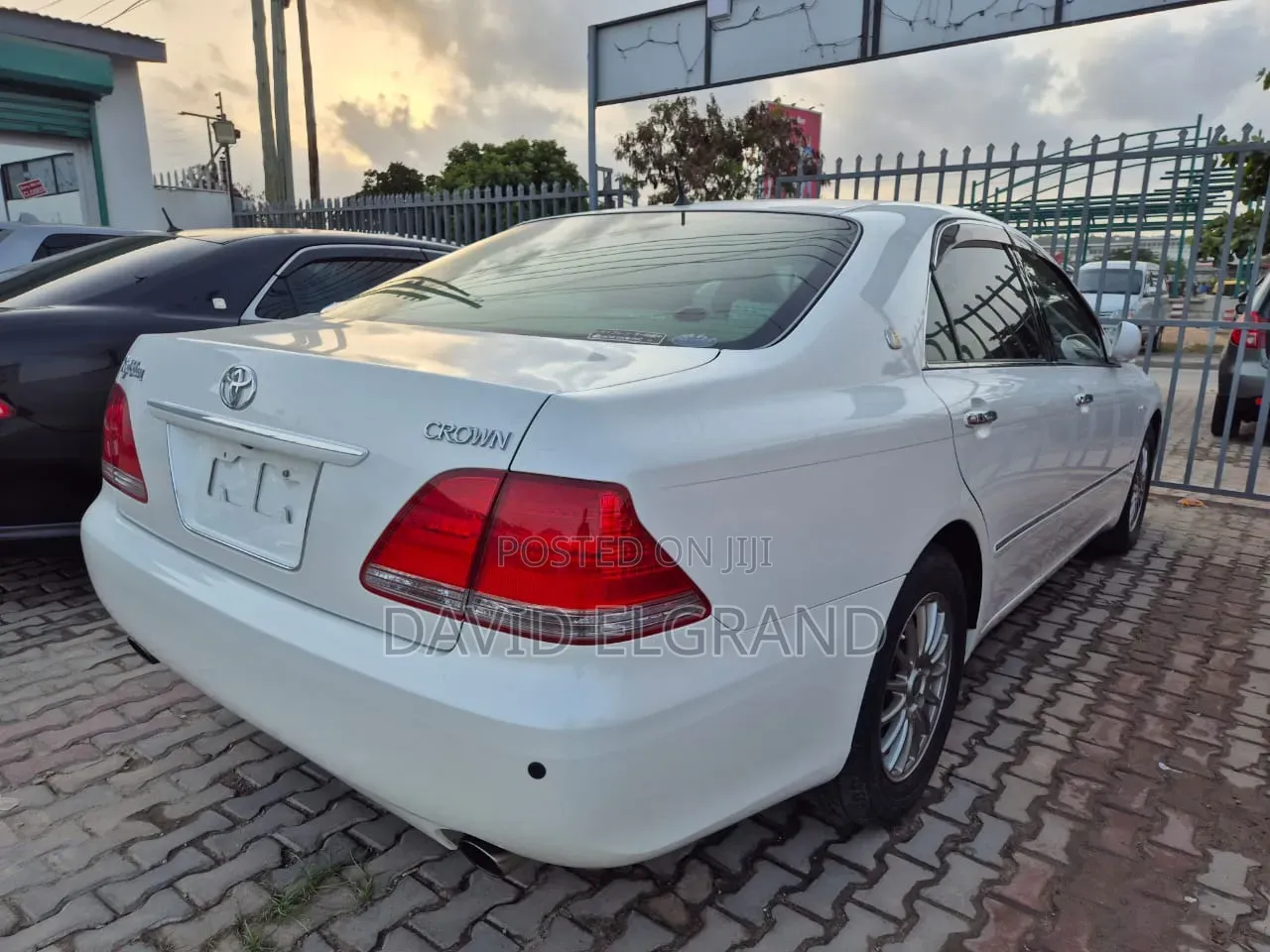 Toyota Crown Royale 2005 White