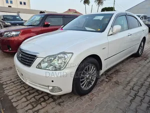 Toyota Crown Royale 2005 White