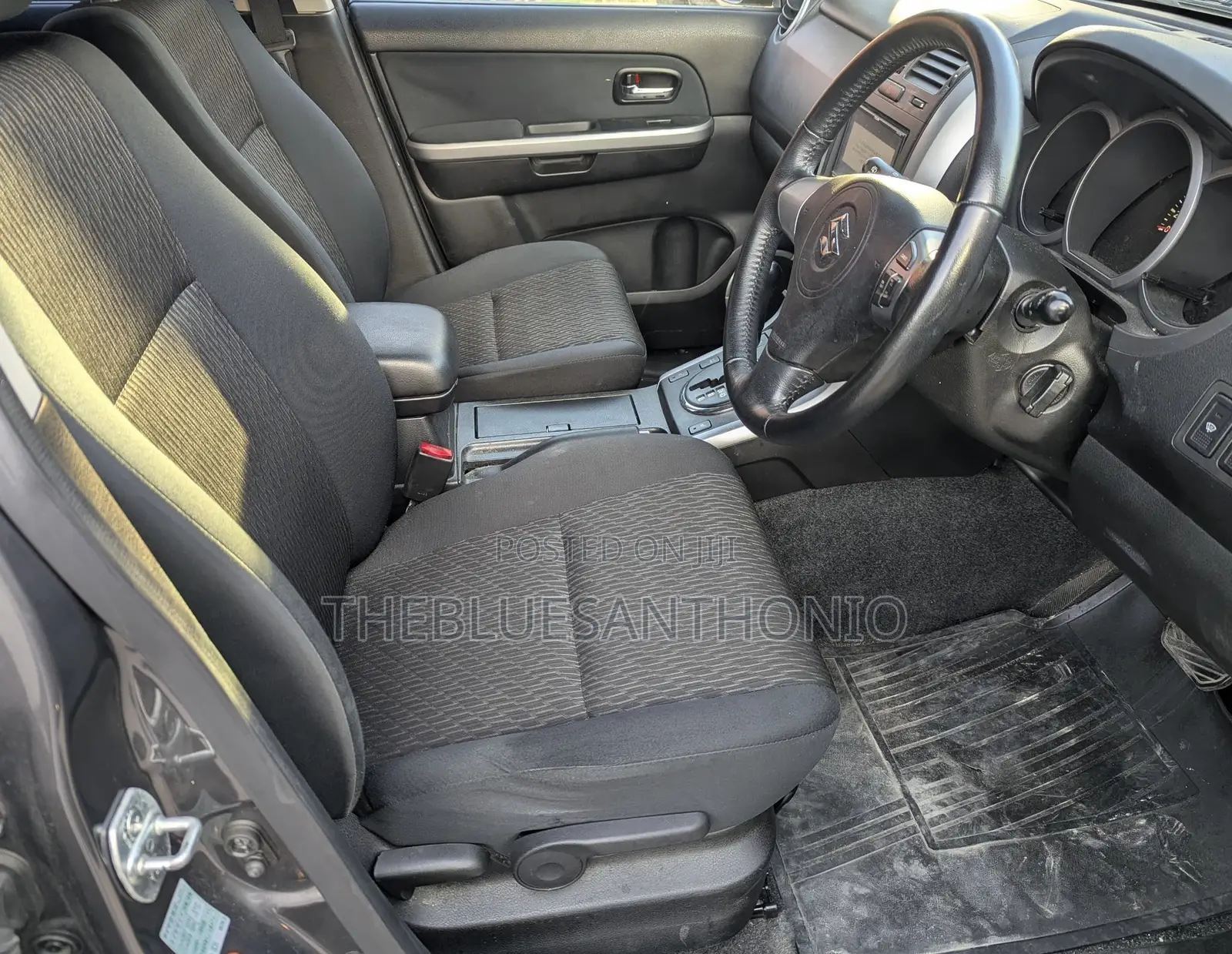 Suzuki Escudo 2013 Gray