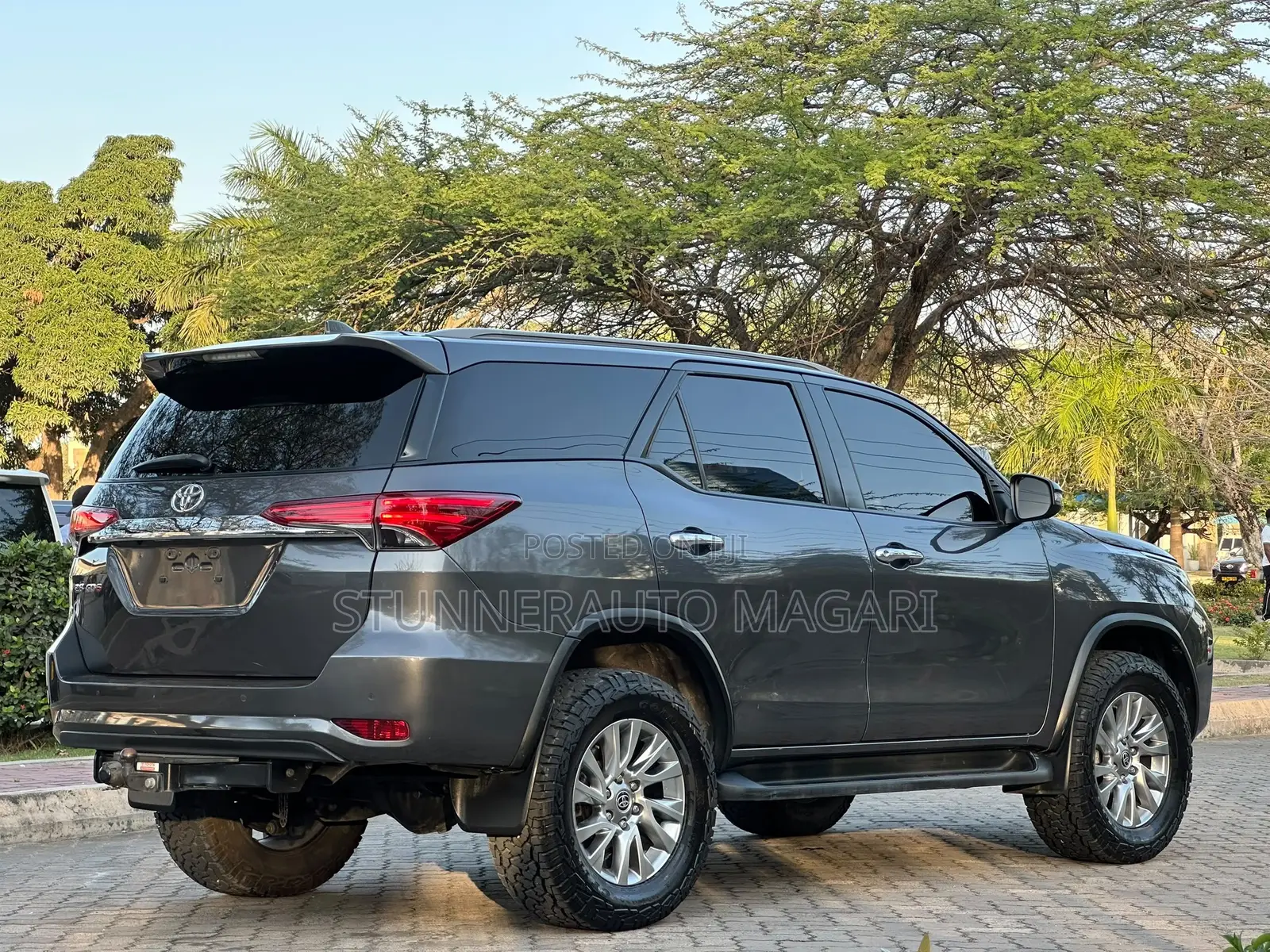 Toyota Fortuner 2022 Gray