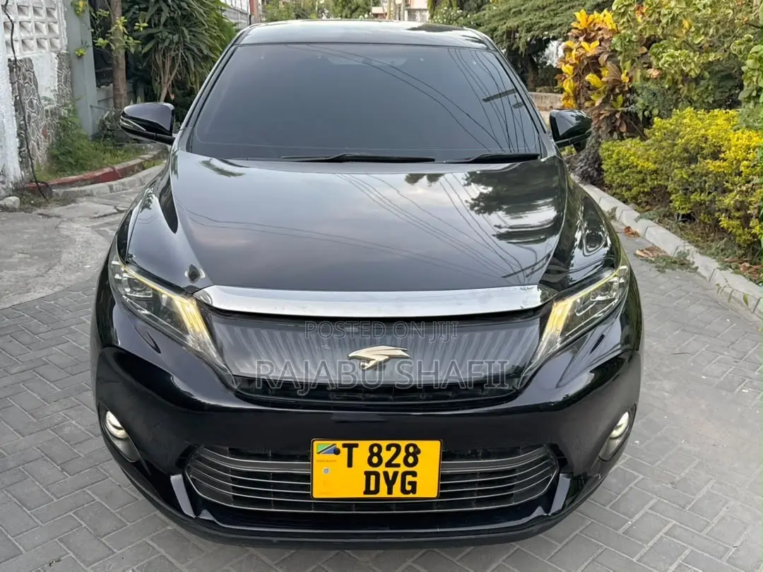 Toyota Harrier 2.0 2015 Black