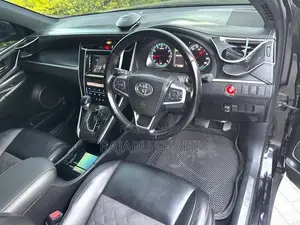 Toyota Harrier 2.0 2015 Black