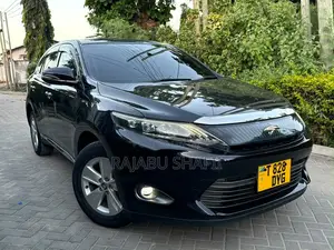 Toyota Harrier 2.0 2015 Black