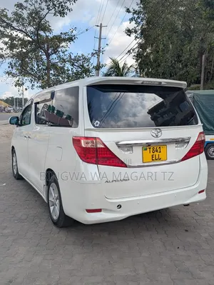 Toyota Alphard 2.4 Petrol AWD 2009 White