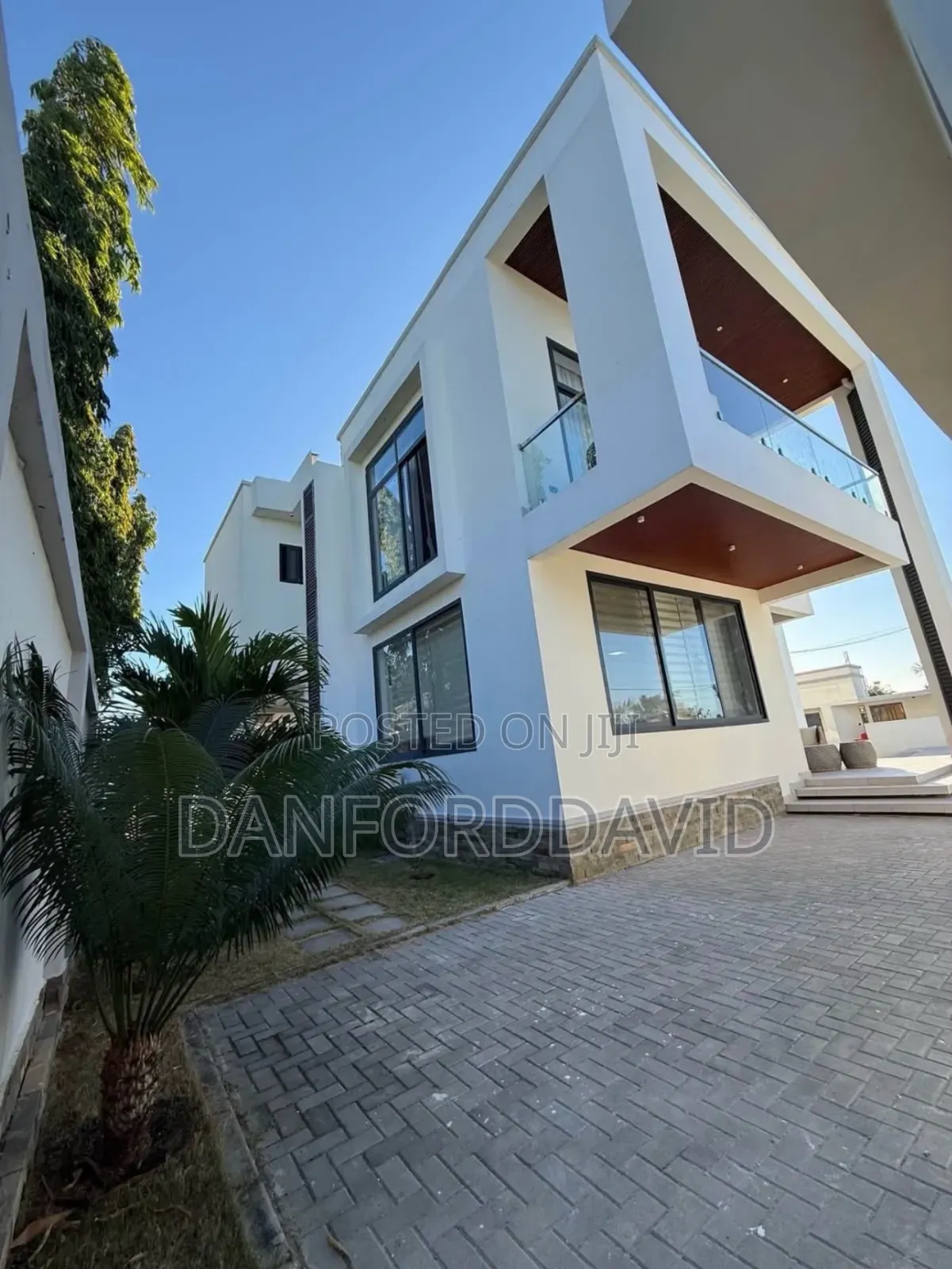 5bdrm House in Kahwa Real Estste, Mbweni for sale