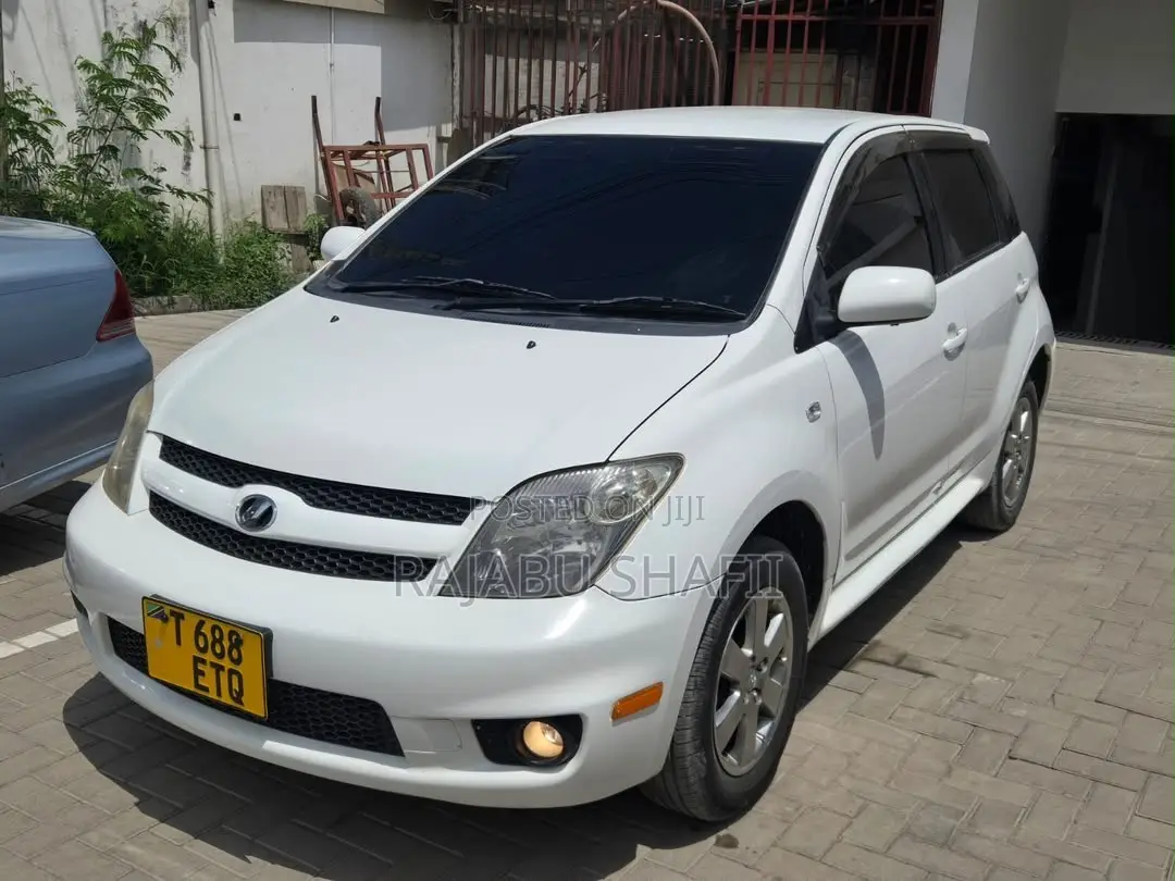 Toyota IST 2007 White