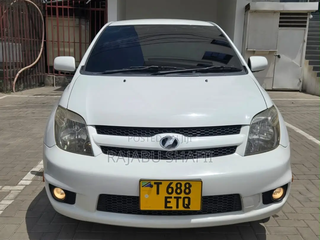 Toyota IST 2007 White