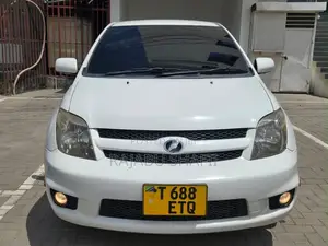 Toyota IST 2007 White