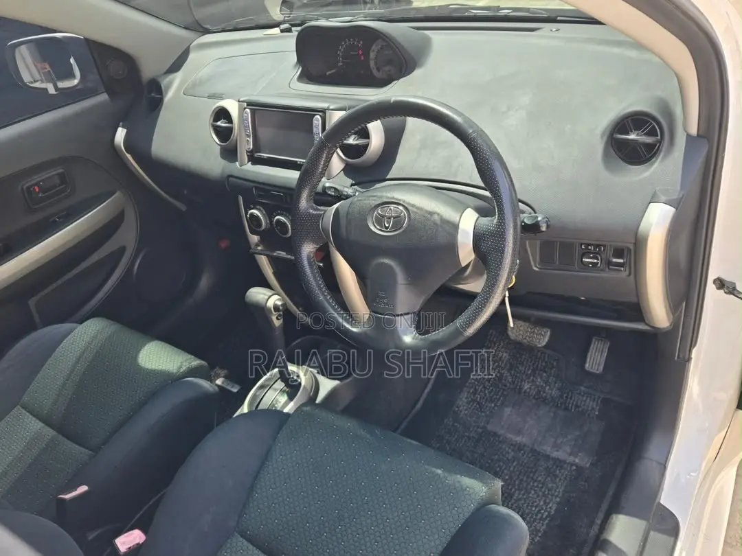 Toyota IST 2007 White
