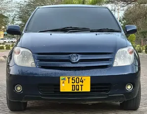 Toyota IST 2004 Blue