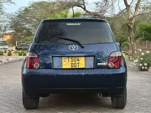 Toyota IST 2004 Blue