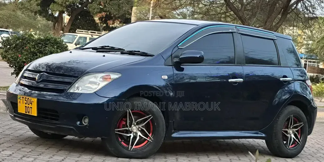 Toyota IST 2004 Blue