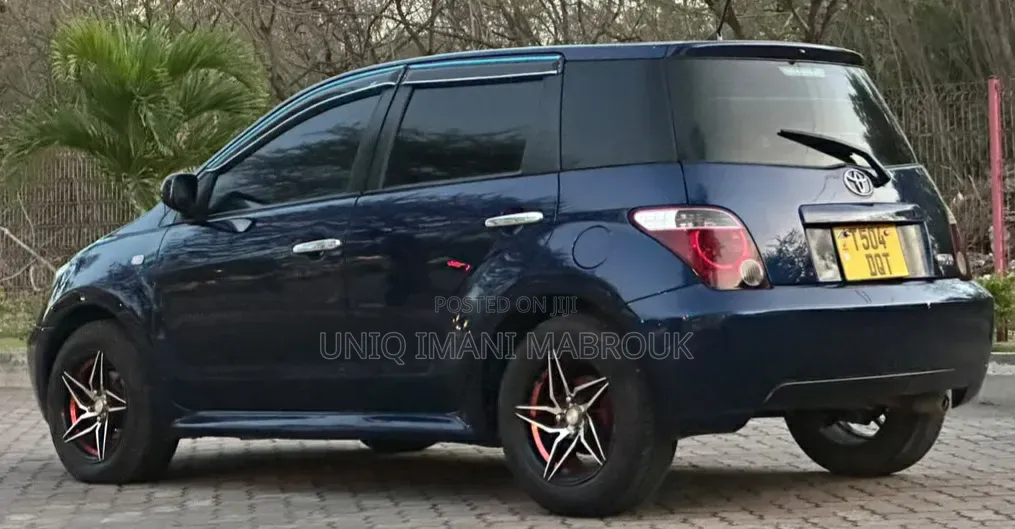 Toyota IST 2004 Blue