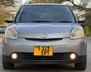 Mazda Verisa 2004 Gray
