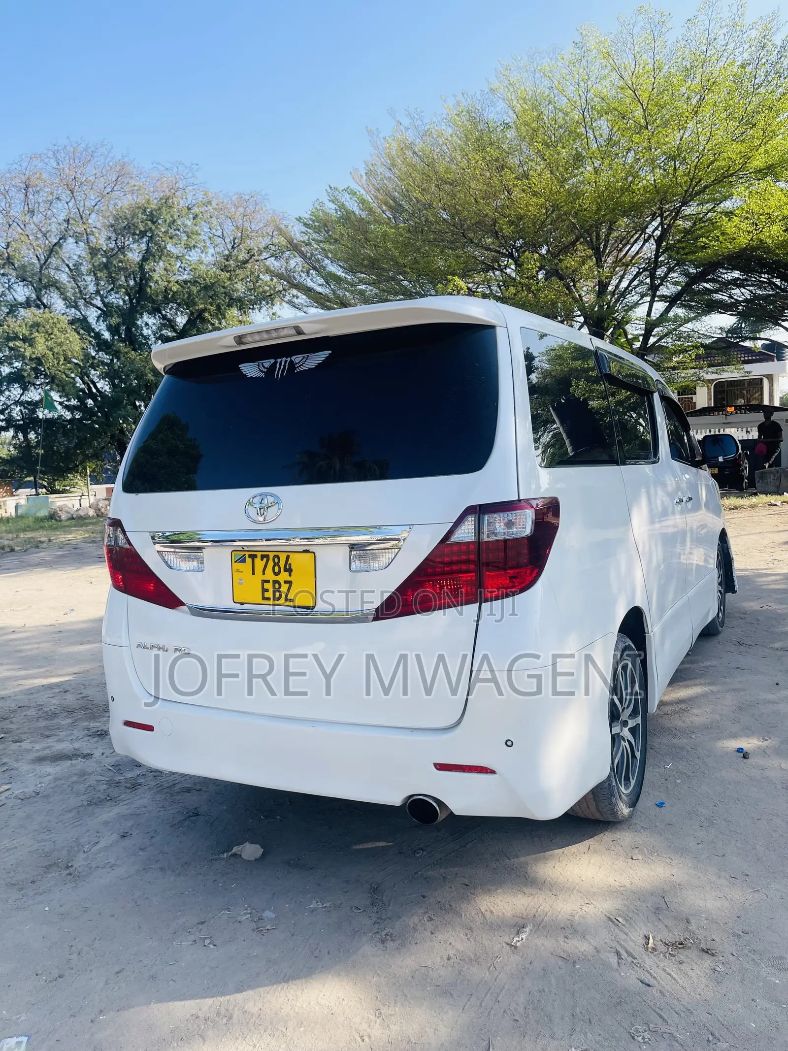 Toyota Alphard 2.4 Petrol AWD 2009 White