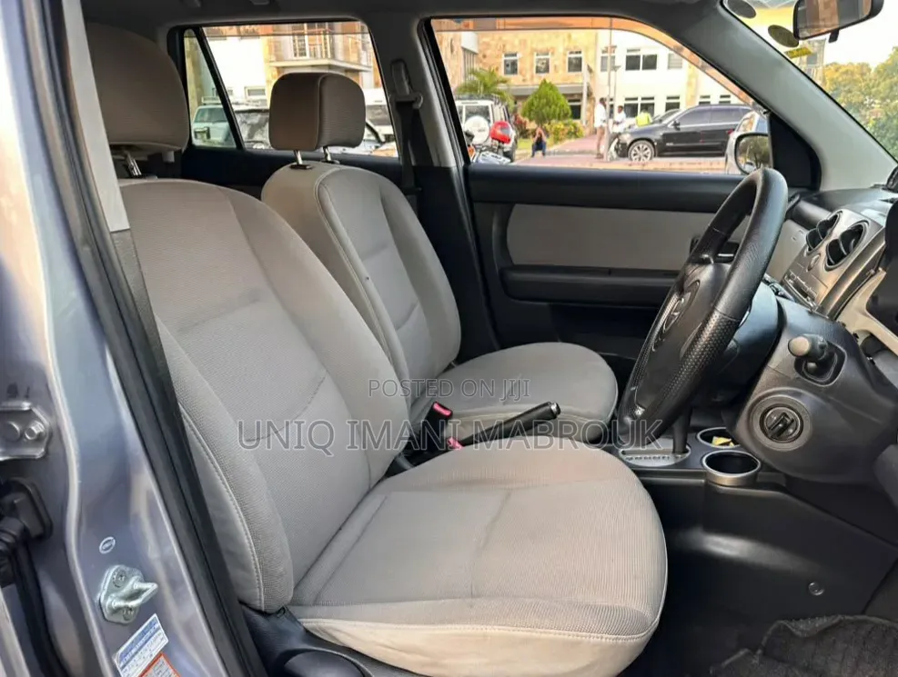 Mazda Verisa 2004 Gray