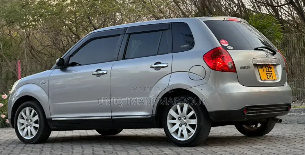 Mazda Verisa 2004 Gray