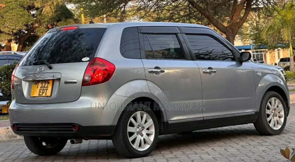 Mazda Verisa 2004 Gray