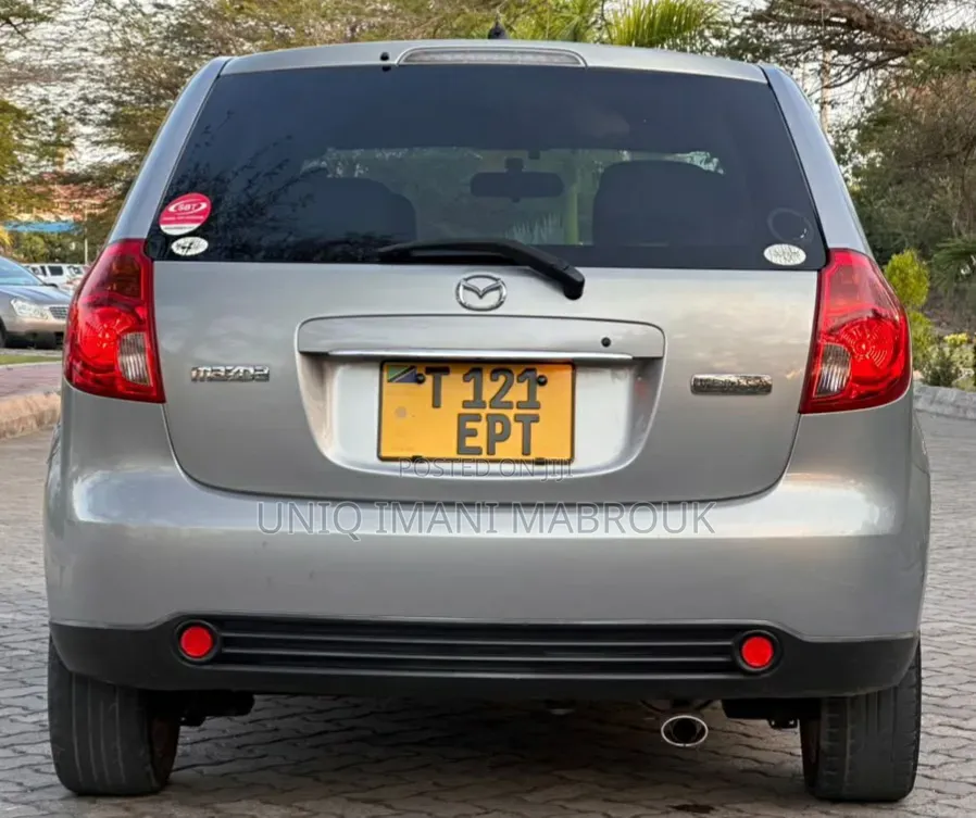 Mazda Verisa 2004 Gray