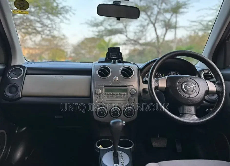 Mazda Verisa 2004 Gray
